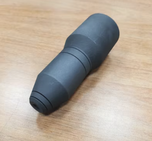 ĐIỆN CỰC GRAPHITE & MÂM CẶP (CHUCK) GRAPHITE: VẬT LIỆU TINH KHIẾT CAO CHO LÒ PHẢN ỨNG POLYSILICON